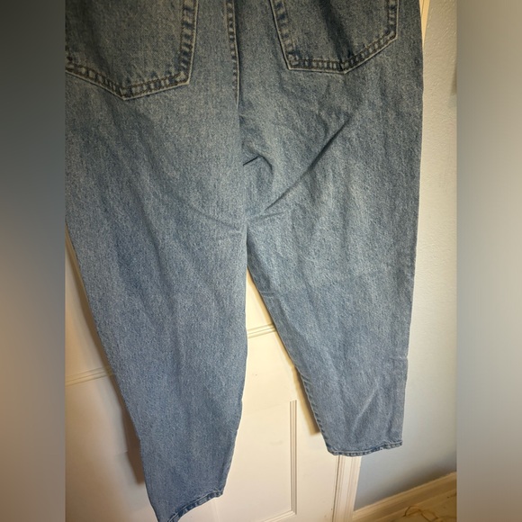Gap mom jeans size 6 - Picture 4 of 4